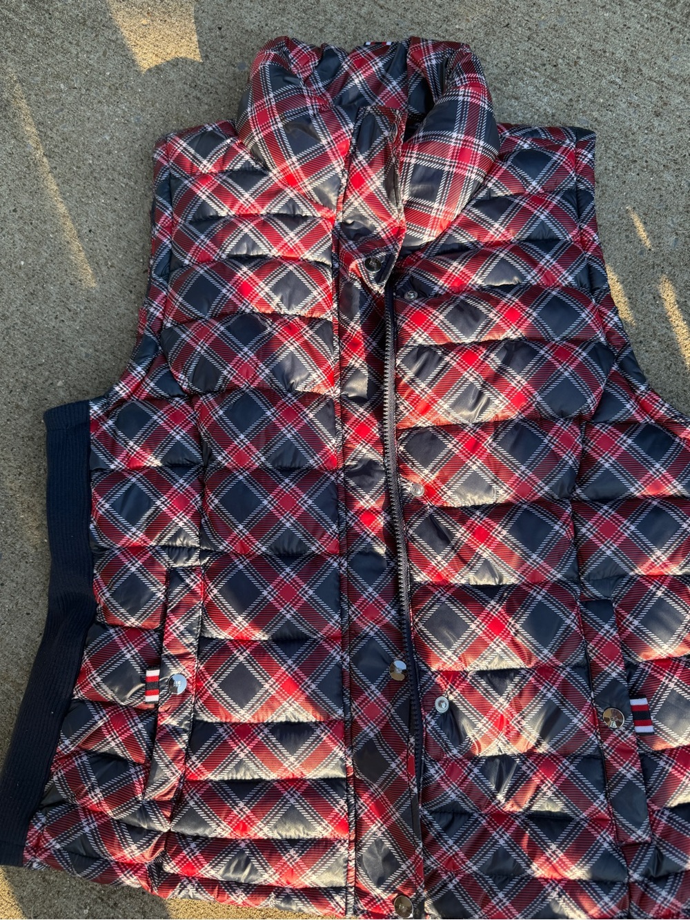 Tommy Hilfiger Quilted Plaid Puffer Vest - Red & Navy